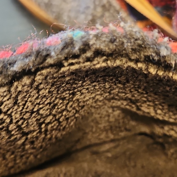 Unworn EUC Toms NEPAL Tan Suede Base With Multicolored Upper. Flat Rubber Sole - Picture 7 of 8